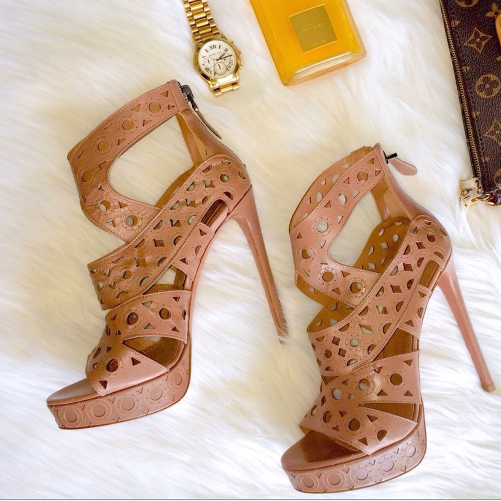 ALAIA STTUDED PLATFORM HEELS SANDALS NWOT